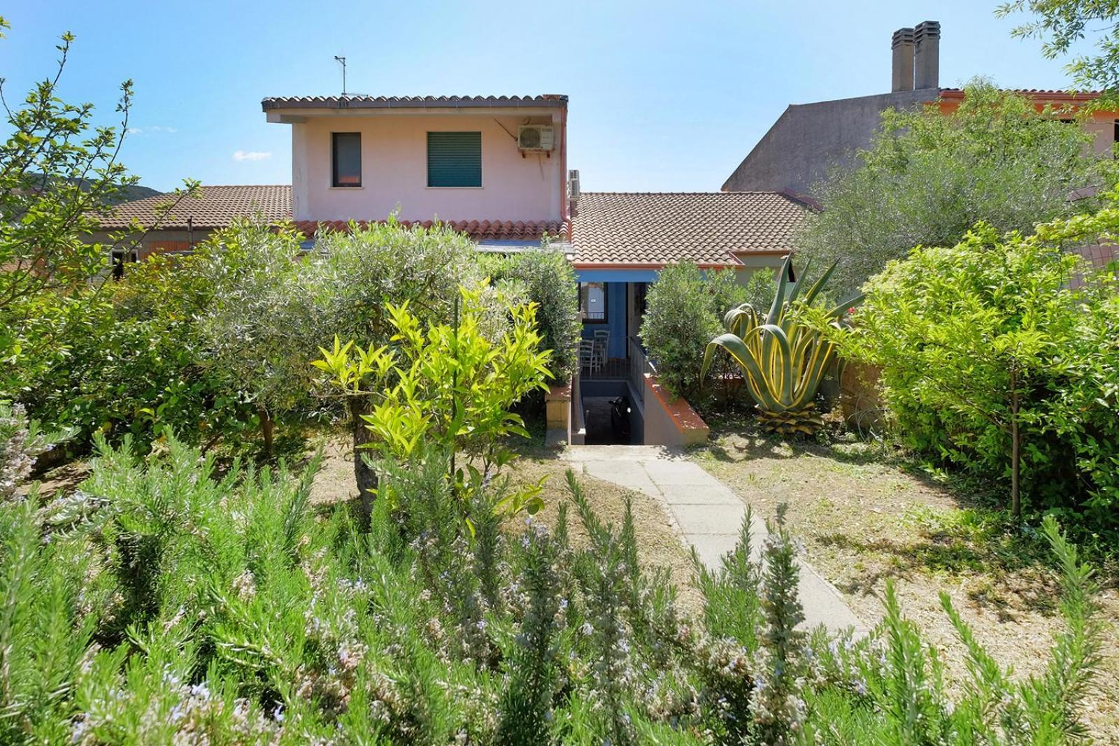 Casa Azzurra - Blue House Hotel Teulada Exterior photo